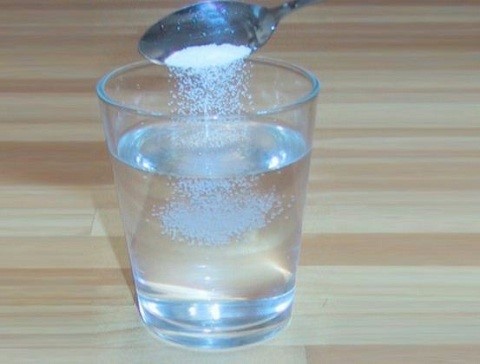 Trị hôi miệng bằng nước muối loãng